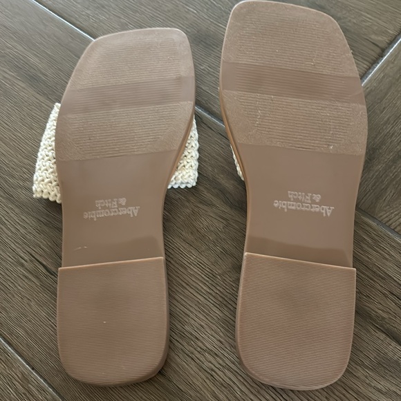 A&F sandals - Picture 2 of 2